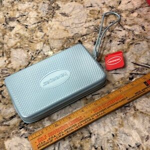 Havaianas Ice Blue zippered pouch